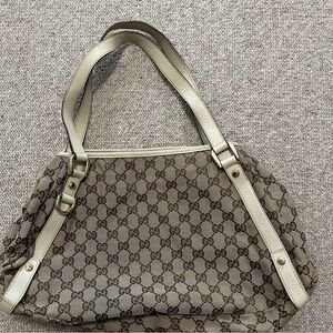 Gucci shoulder bag